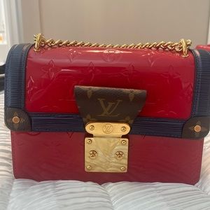 Louis Vuitton red wynwood purse